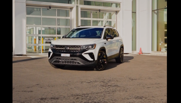 Le Volkswagen Taos Comfortline Black Edition 4MOTION 2024 !