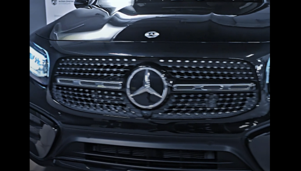 LA MERCEDES-BENZ GLB250 2024 !