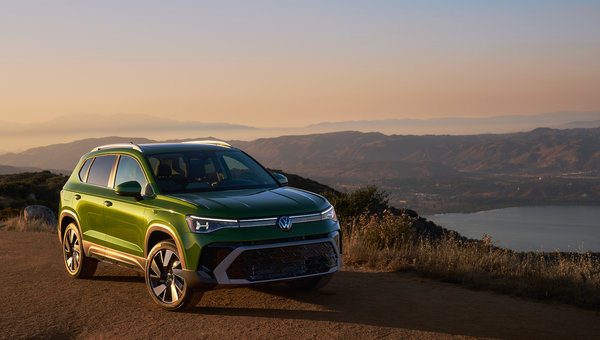 Compact ou compact : comparatif du Volkswagen Taos 2025 et du Tiguan pour les déplacements quotidiens à Montréal