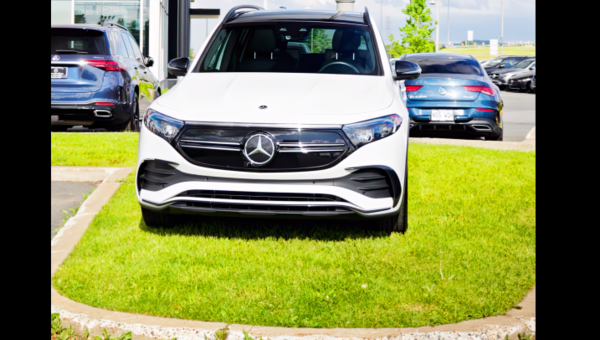 La Mercedes-Benz EQB350 2023 !