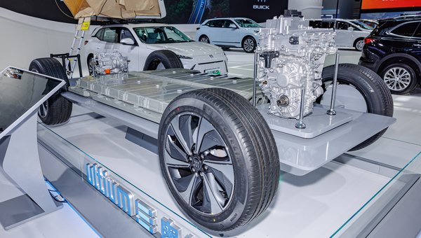 Qu’est-ce que la batterie GM Ultium ? Avantages et explications