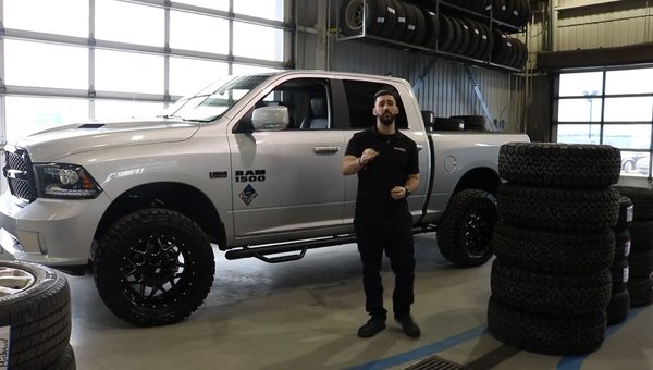 Nouveau RAM 1500 2018 argent