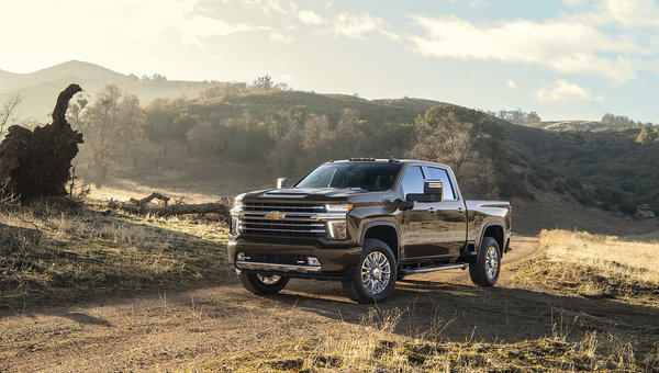 Chevrolet Silverado HD 2020 vs Ford Super Duty 2020