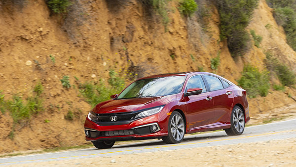 Honda Civic 2020 vs Toyota Corolla 2020 : Pas facile de faire un choix