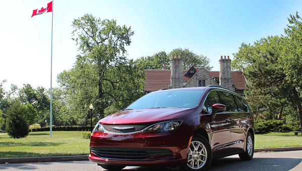 La Grand Caravan revient avec l’emblème Chrysler en 2021