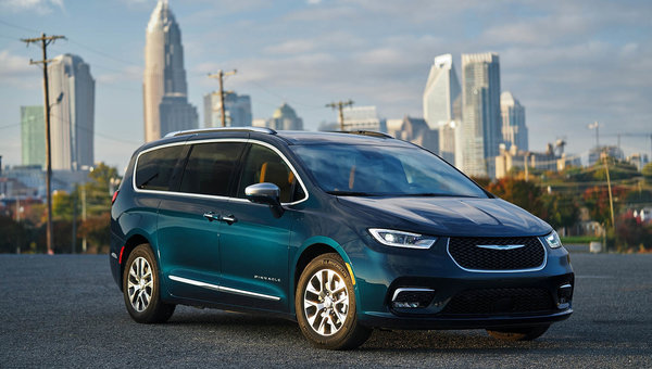 Trois raisons d’acheter une Chrysler Pacifica 2021 au lieu d’une Toyota Sienna 2021