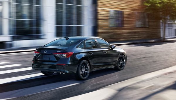 Honda Civic 2022 vs Toyota Corolla 2021 : rivalité renouvelée
