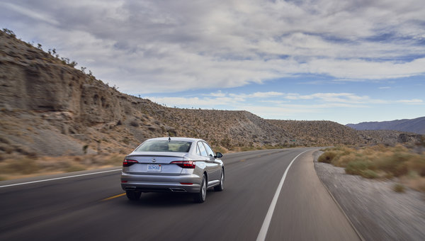 Volkswagen Jetta 2021 vs Hyundai Elantra 2022 : Si vous aimez conduire…