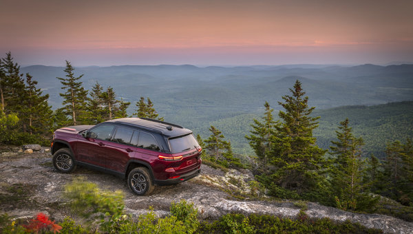 Jeep Grand Cherokee L 2022 vs Jeep Grand Cherokee 2022 : des différences subtiles, mais très importantes
