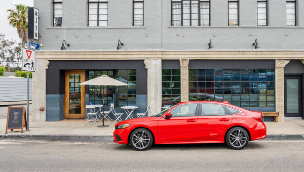 Honda Civic 2022 vs Mazda3 2022 : des qualités simplement supérieures