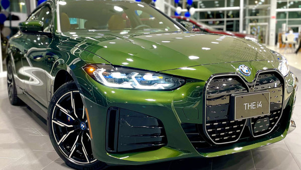 Retour sur la présentation des BMW i4 et BMW iX électriques en novembre chez Grenier BMW