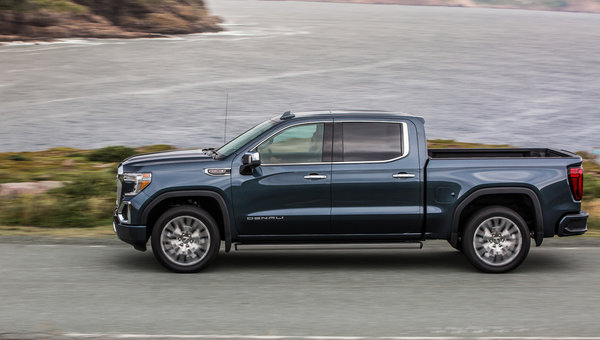 2022 GMC Sierra recevra le système mains libres Super Cruise