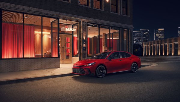 Toyota bonifie le catalogue de la Camry 2026 avec une nouvelle édition