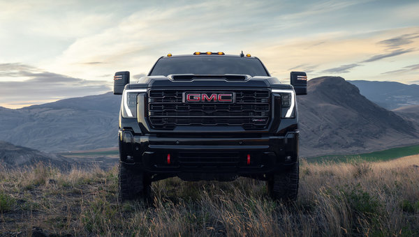 Guide des versions du GMC Sierra 2500HD 2026 : ce que le Pro, SLE, SLT, AT4, AT4X, Denali et Denali Ultimate incluent de série
