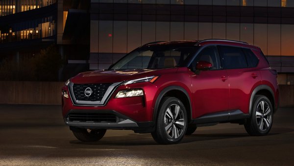 Nissan Rogue 2021 vs Ford Escape 2021