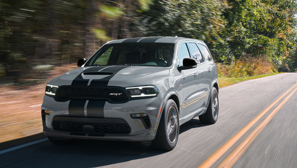 Du transporteur familial à la bête de course : La polyvalence du Dodge Durango 2024