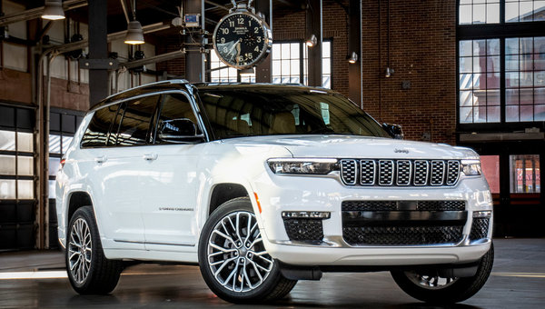 Jeep Grand Cherokee L 2025 : le confort haut de gamme à trois rangées rencontre les capacités légendaires de Jeep