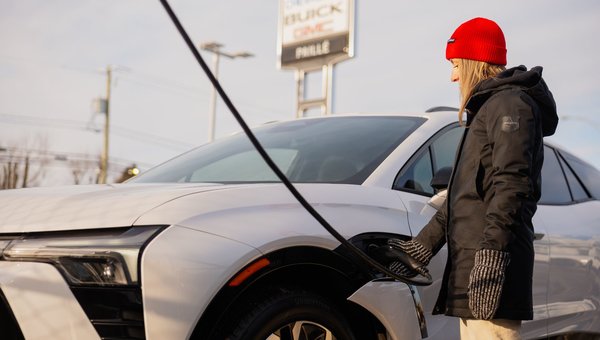 OPTIMISER L’AUTONOMIE DE TA VOITURE ÉLECTRIQUE EN HIVER GRÂCE AU PRÉCONDITIONNEMENT DE LA BATTERIE