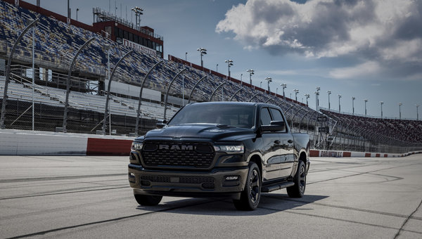 Le HEMI V8 5,7 litres de retour dans le Ram 1500 2026 après une forte demande