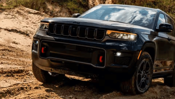 The 2027 Jeep Grand Cherokee brings back two big names: Trailhawk and Overland