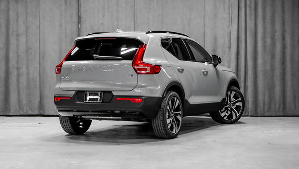 2024 Volvo XC40 - PLUS Dark Theme VAPOUR GREY METALLIC - Pictu