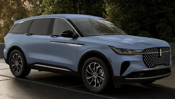 A Moment of Calm Built In: Lincoln Nautilus’ Lincoln Rejuvenate™ Experience