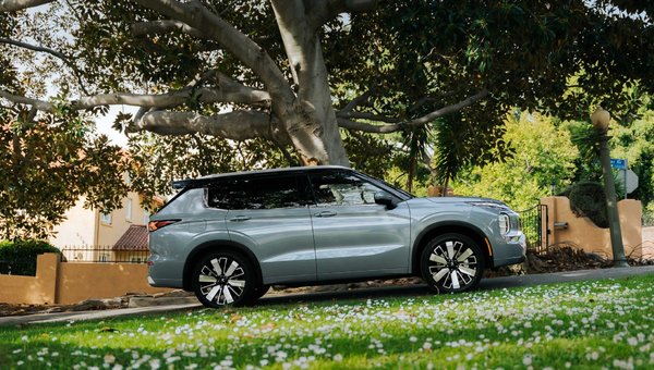 Côtes abruptes et verglas : pourquoi le mode Neige du Mitsubishi Outlander 2026 est conçu pour Rivière-du-Loup