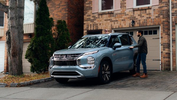 Analyse de la nouvelle batterie lithium-ion de 22,7 kWh du Outlander PHEV 2026