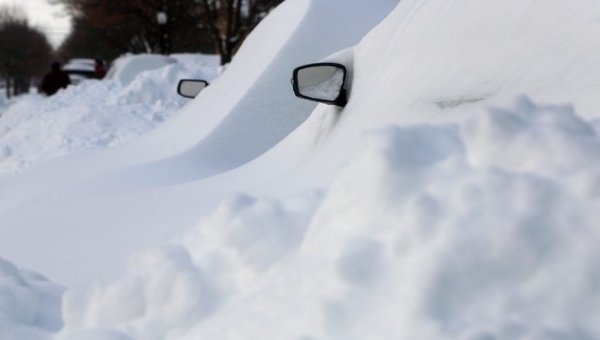 L’importance de bien déneiger et dégivrer sa voiture!