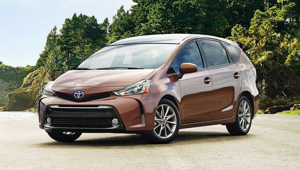Toyota Prius v 2017 à vendre à Longueuil (près de St-Hubert et Brossard)