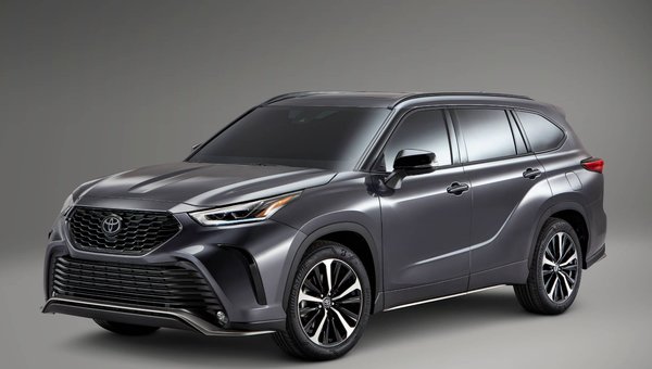 Discover the new 2021 Toyota Highlander XSE to come in Longueuil