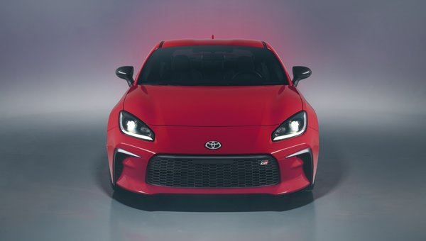 Discover the new 2022 Toyota GR 86 coming to the South Shore!