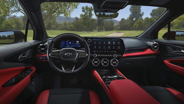 Le Chevrolet Blazer EV récompensé par les prix Wards 10 Best Interiors & UX