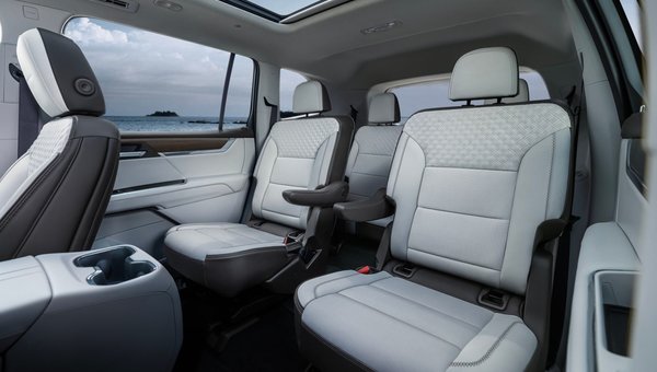 3 façons dont le GMC Acadia 2026 garde vos passagers au chaud et confortables