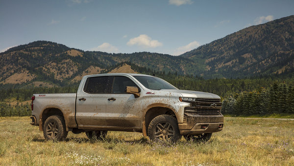 Chevrolet Silverado 1500 2020 vs Toyota Tundra 2020