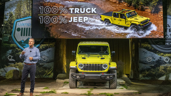 2024 Jeep Gladiator Makes Its Debut at the Detroit Auto Show