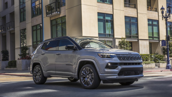 What are the capabilities of the 2025 Jeep Compass?