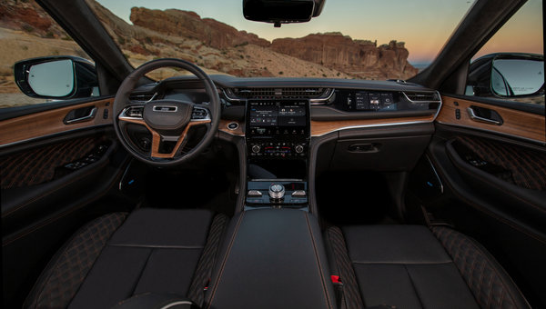 4 Ways Uconnect 5 Creates a Smarter, Simpler Drive in Your New Vehicle