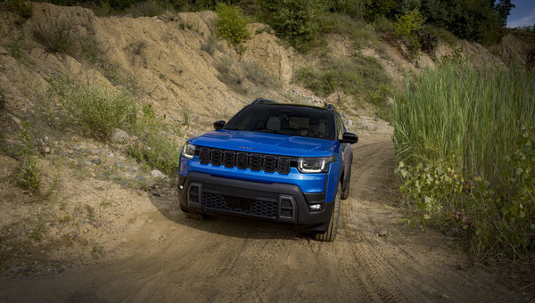 How the 2026 Jeep Cherokee Hybrid Conquers New Brunswick's Unpredictable Weather