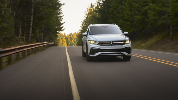 2022 Volkswagen Tiguan vs. 2022 Hyundai Tucson: The Tiguan Enhances Your Drive