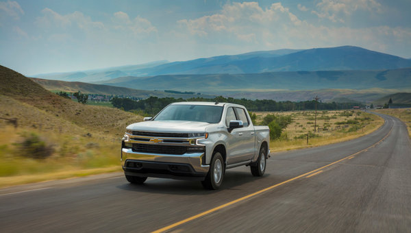 Frequently Asked Questions About the Base Engines and Towing Capabilities of the 2024 Chevrolet Silverado, GMC Sierra, Ford F-150, and Ram 1500