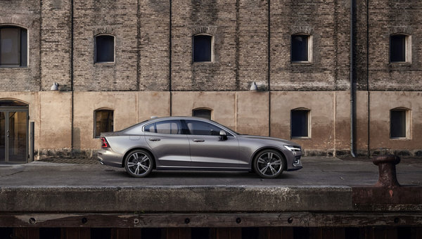 All The Reasons You Should Buy a 2023 Volvo S60