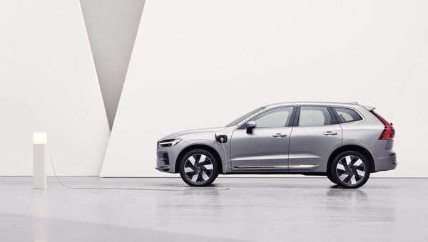 All the Bells and Whistles of the 2023 Volvo XC60