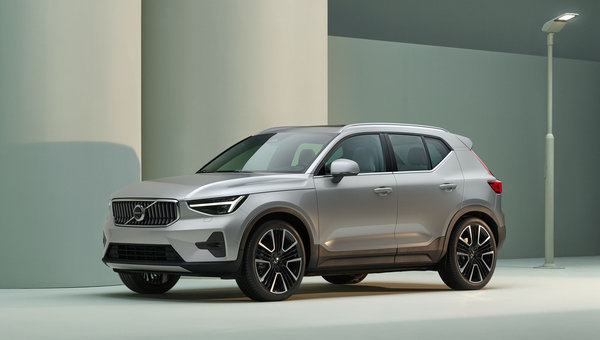 Exploring the Different Variants of the 2023 Volvo XC40