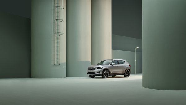 Why Choose the 2024 Volvo XC40 Over its Rivals?