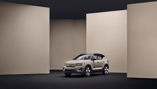 Why the 2025 Volvo EX40 Is the Perfect Electric SUV for Canadian Families