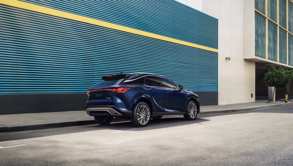 2025 Lexus RX 450h+ vs Regular Hybrid: Which Should You Choose?