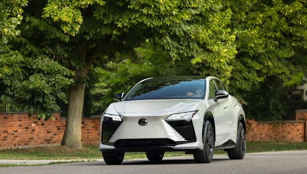 Which 2026 Lexus Electric Vehicle Has the Longest Range? ES 350e, RZ 350e, ES 500e AWD, and RZ 450e Compared
