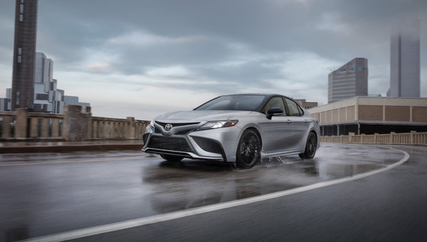 2024 Toyota Camry: Comprehensive Overview of Variants and Features