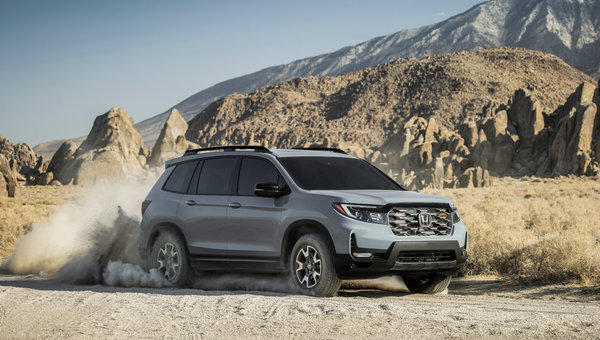Honda Passport Leads in Residual Value Among Mid-Size SUVs